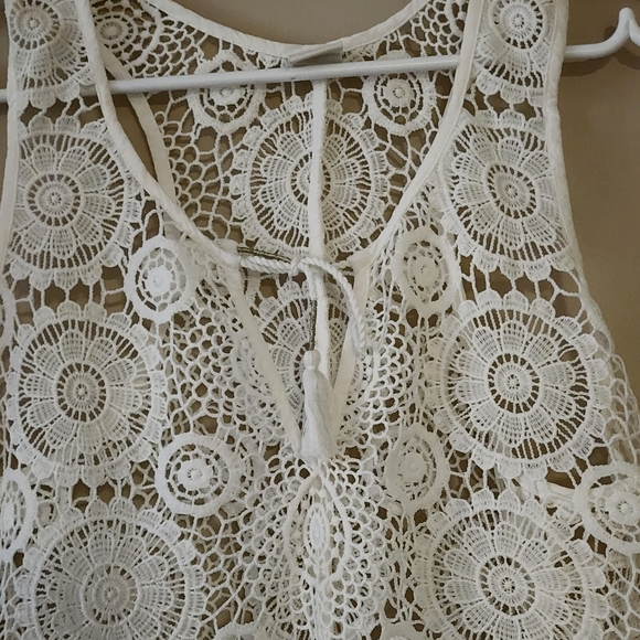 Abercrombie & Fitch swim lace cover-up color white size M/L - Picture 3 of 6